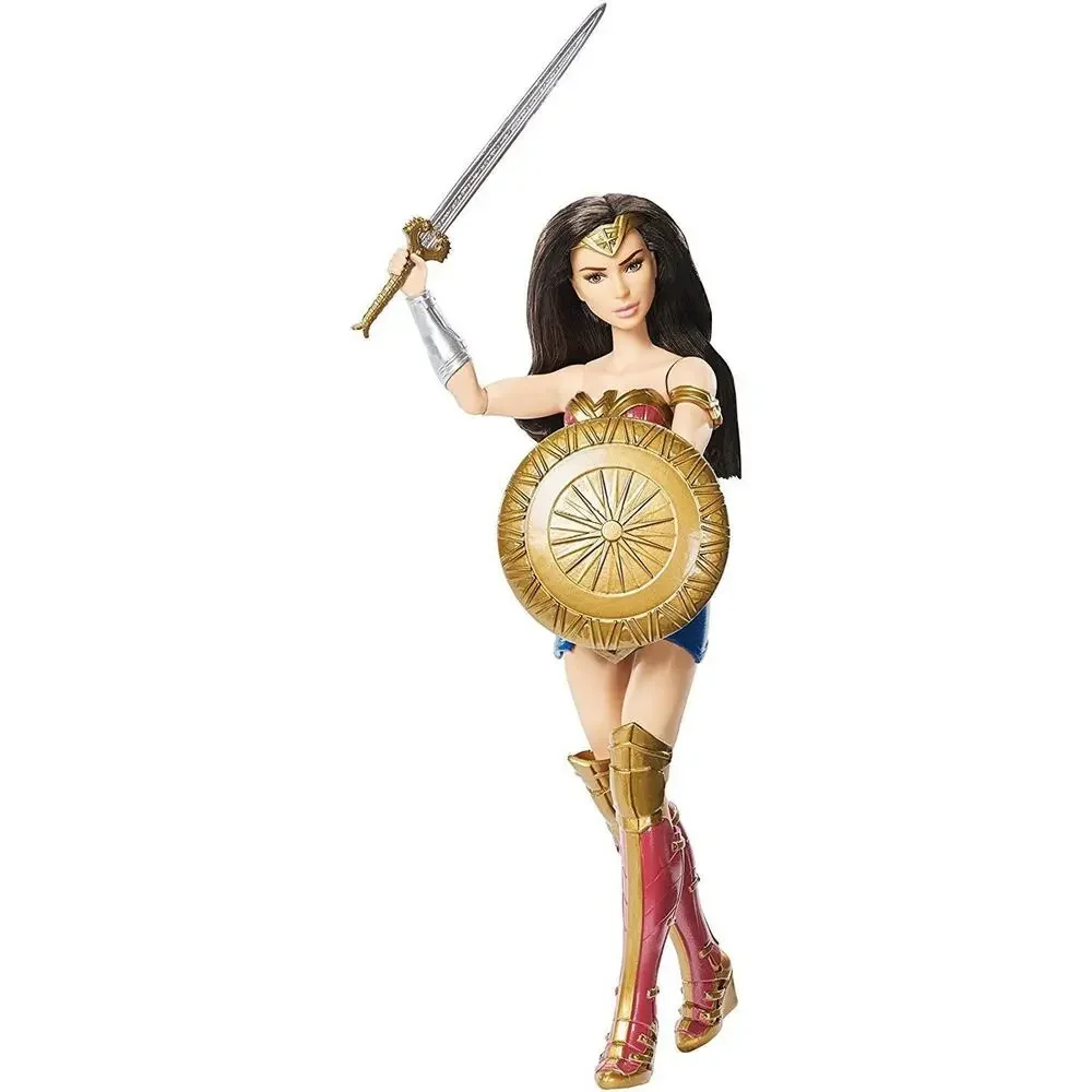 Wonder Woman - Shield Blocking Doll, 12